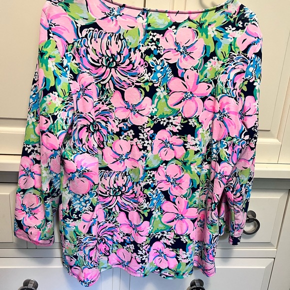 Lilly Pulitzer shirt - Picture 2 of 5